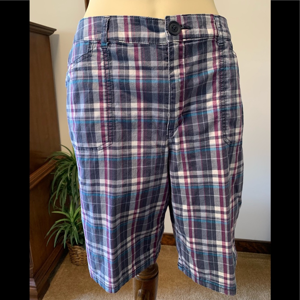 Croft & Barrow Bermuda plaid shorts. Like New